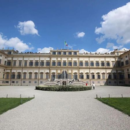 Monza Centro-Milano-Como,Suite Vicino Stazione Zewnętrze zdjęcie
