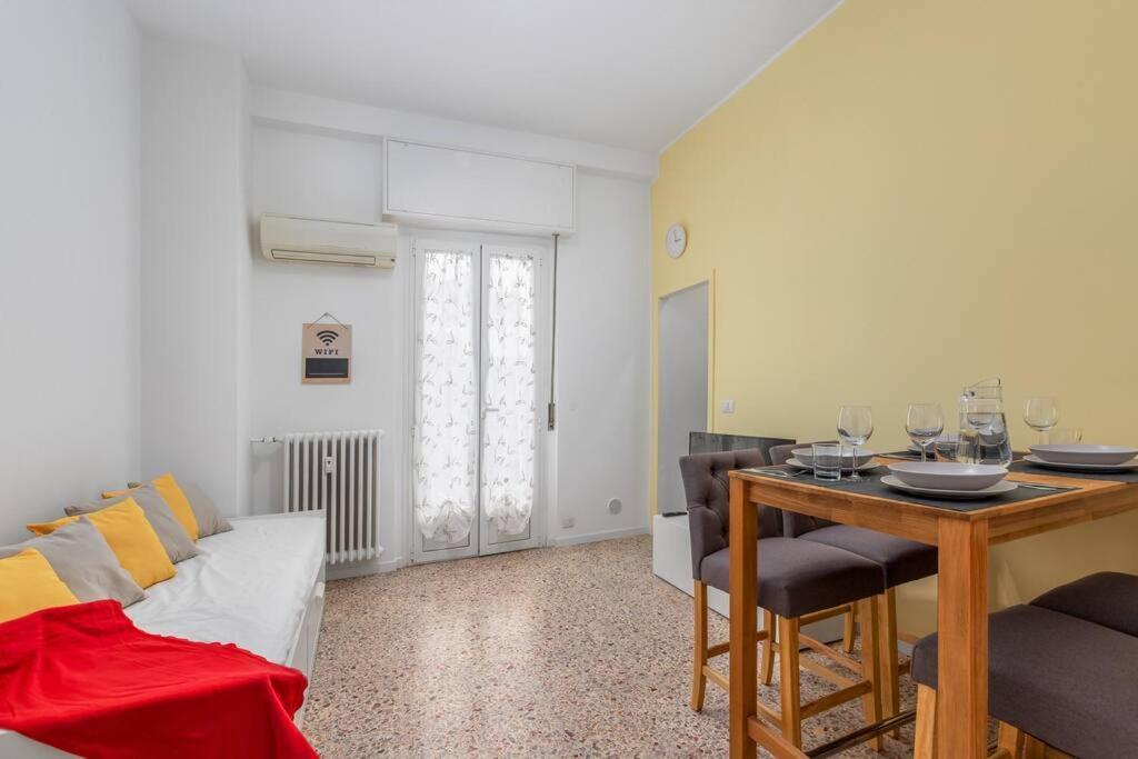 Monza Centro-Milano-Como,Suite Vicino Stazione Zewnętrze zdjęcie